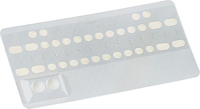DE 891-002-00 Brackets Tray w/Selfst Tape 50stk